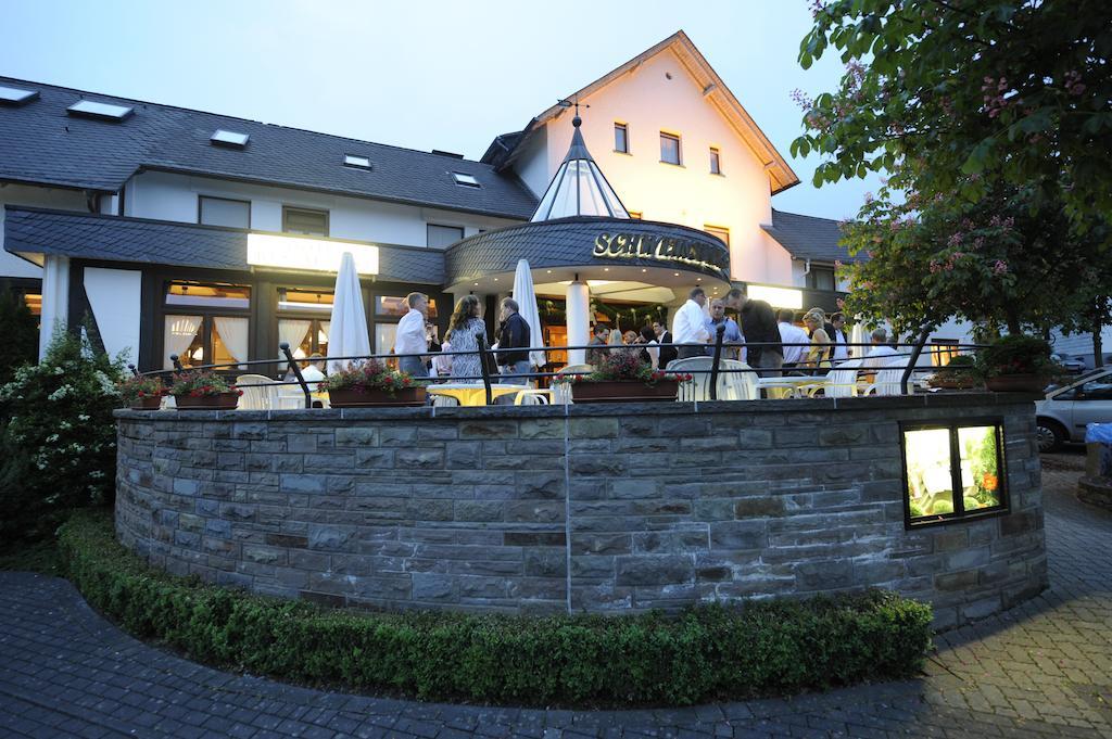 Hotel Schweinsberg Ленещат Екстериор снимка